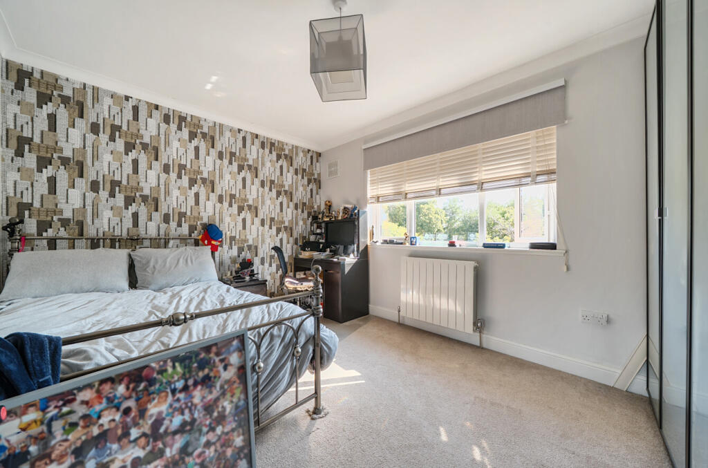 1340530-14-689f03...