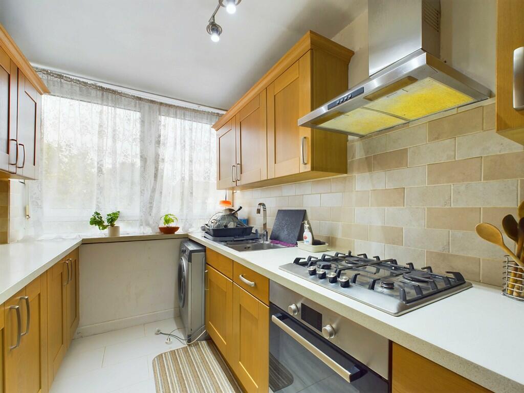 CAM03741G0-PR0042...