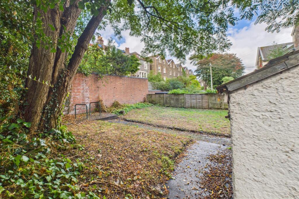 121 Redland Road, Redland, Bristol, BS6 6QX | Free