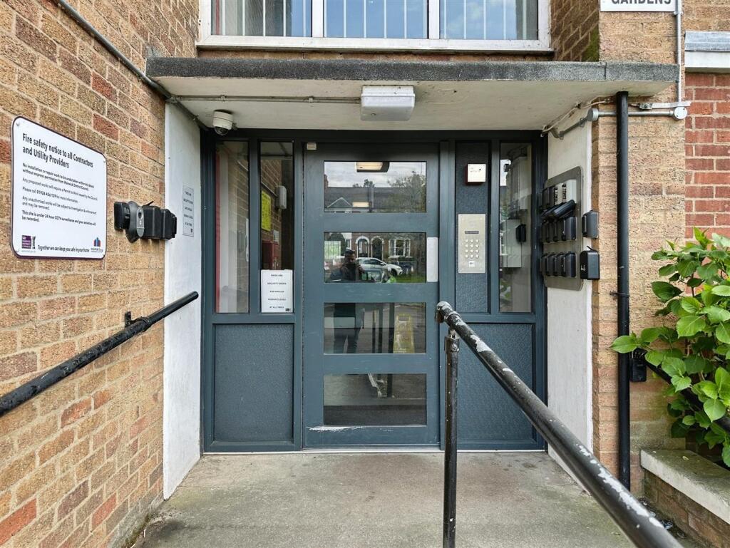 291d701d--4AFE-A2AB-E2DFDAF54451-42499-000013FB1A3