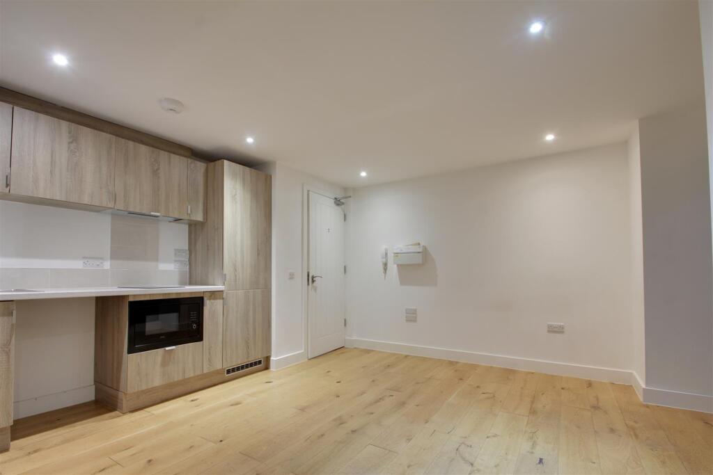 Studio Room