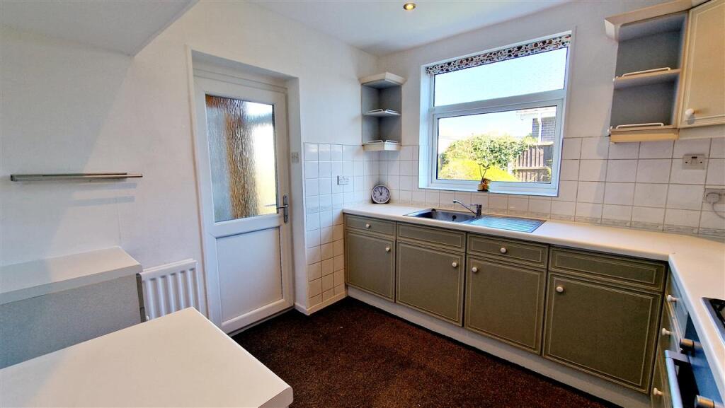 Kitchen 1