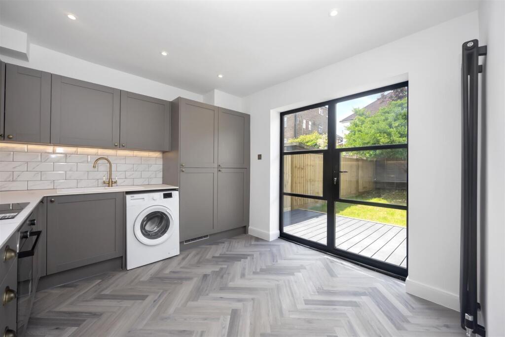 Crown Road 34-006.jpg