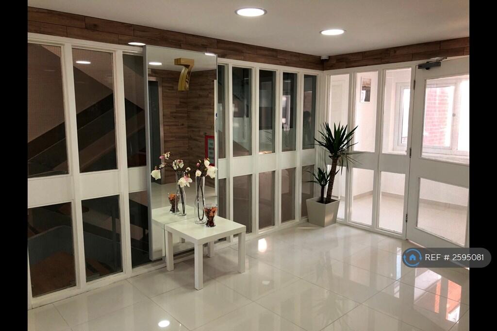 Quality Lobbies On Every Floor With Bespoke Floor