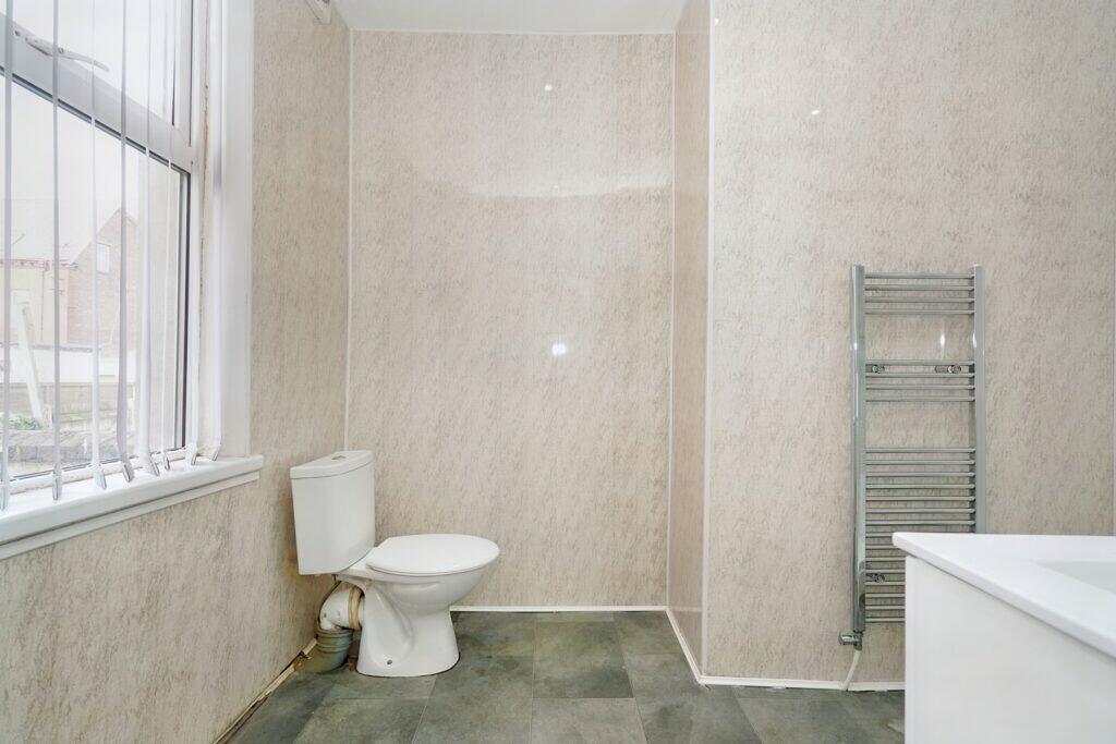 17 Garden Terrace - Bathroom