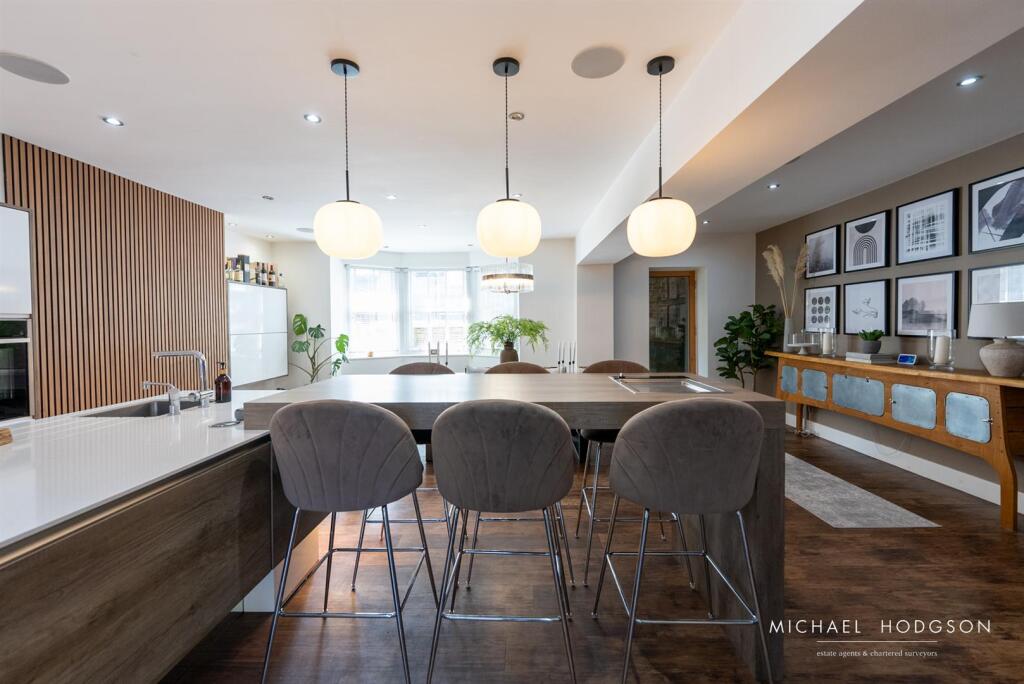 Family / Dining Room / Kitchen