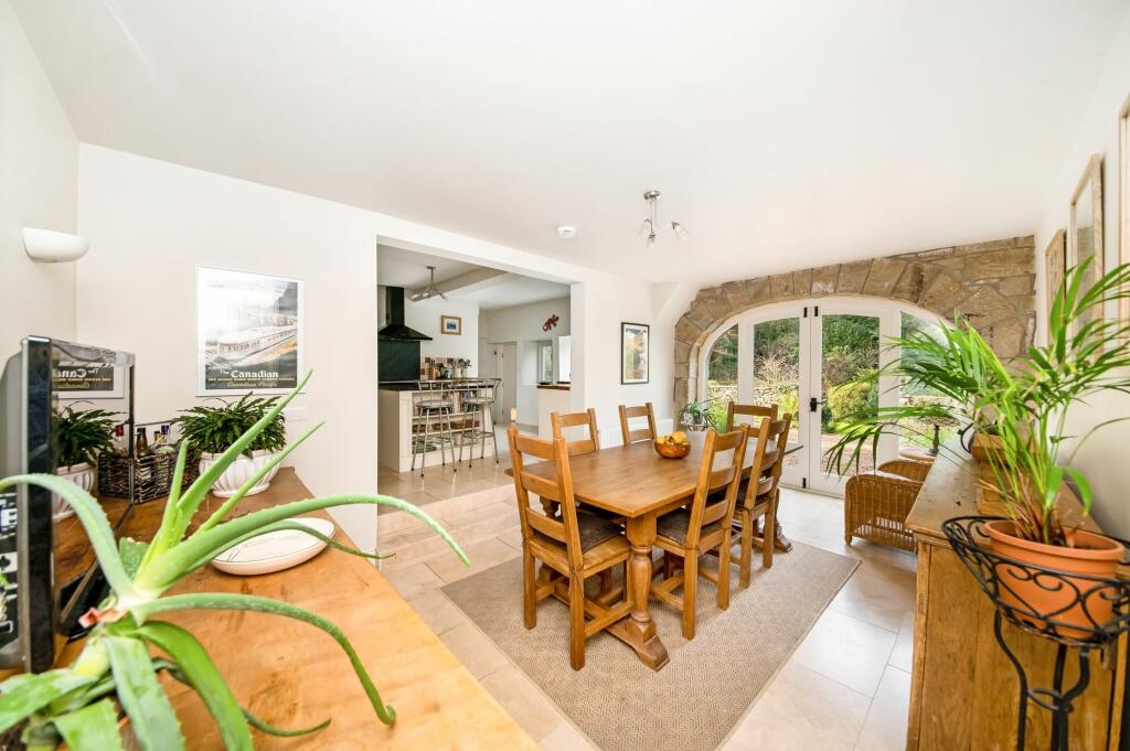 OPEN PLAN DINING KITCHEN