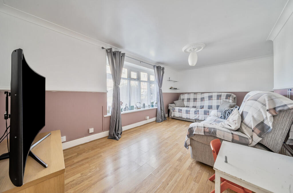 1317839-12-687543...