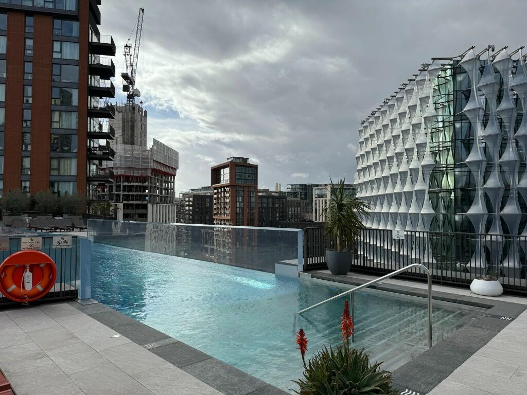 Sky pool