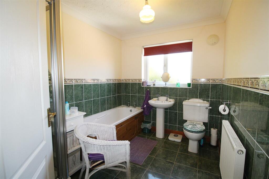 Bath And Shower Room