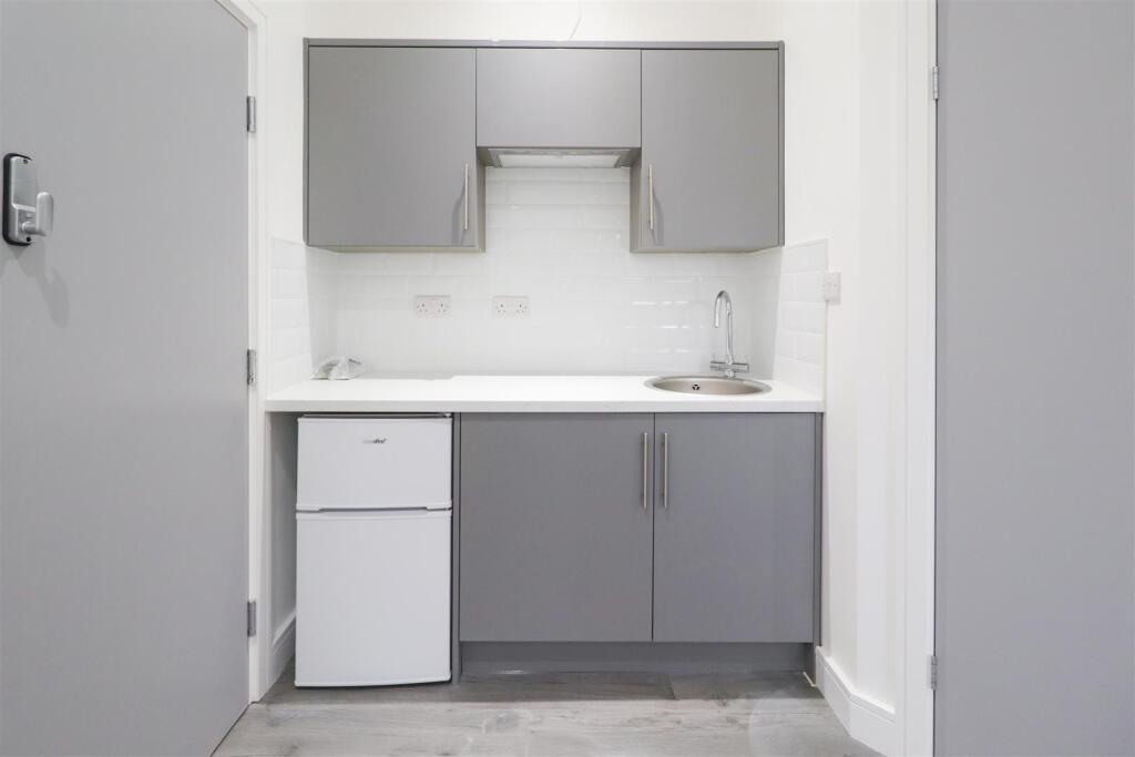 Melville Road-13.jpg