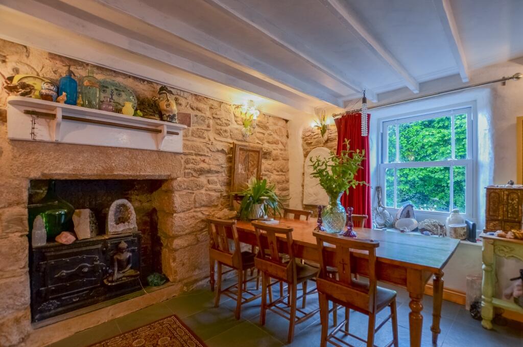 To Book A Viewing Call TPS Lostwithiel on 01208 87