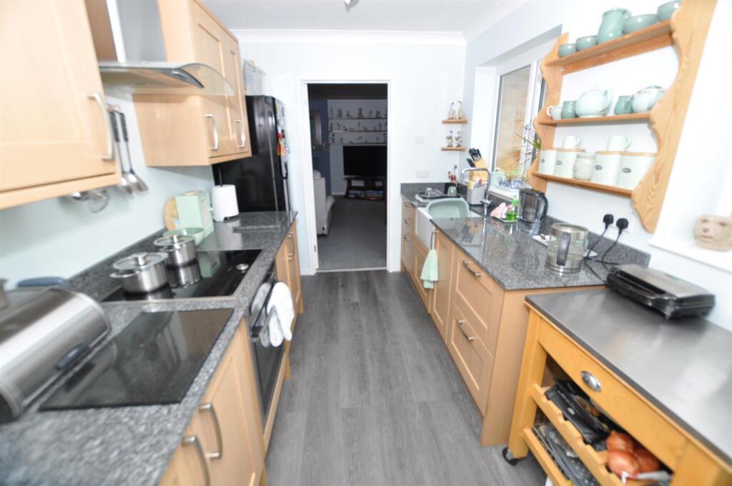 Kitchen in two parts