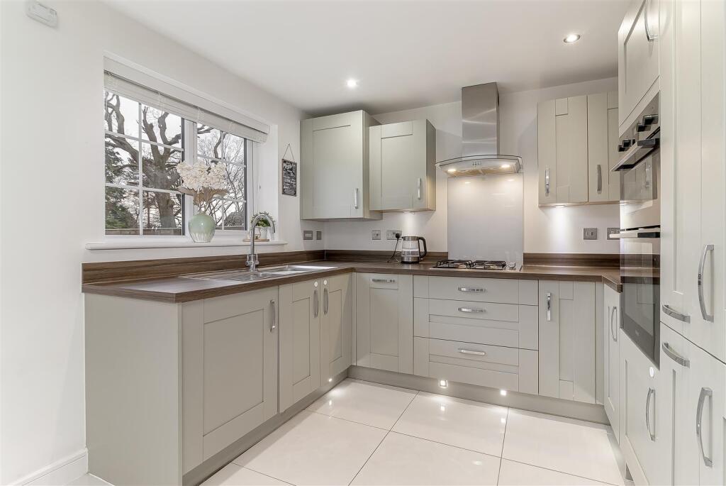 Dining Kitchen - E.jpg