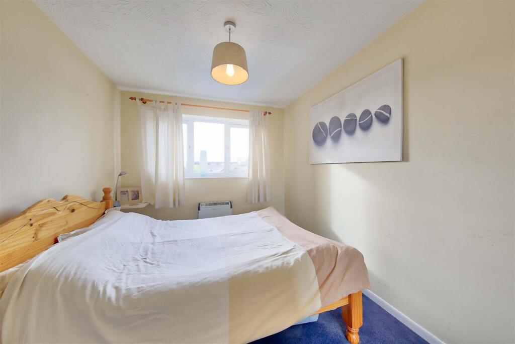 26_peartree_avenue_image4_15777_4.jpg