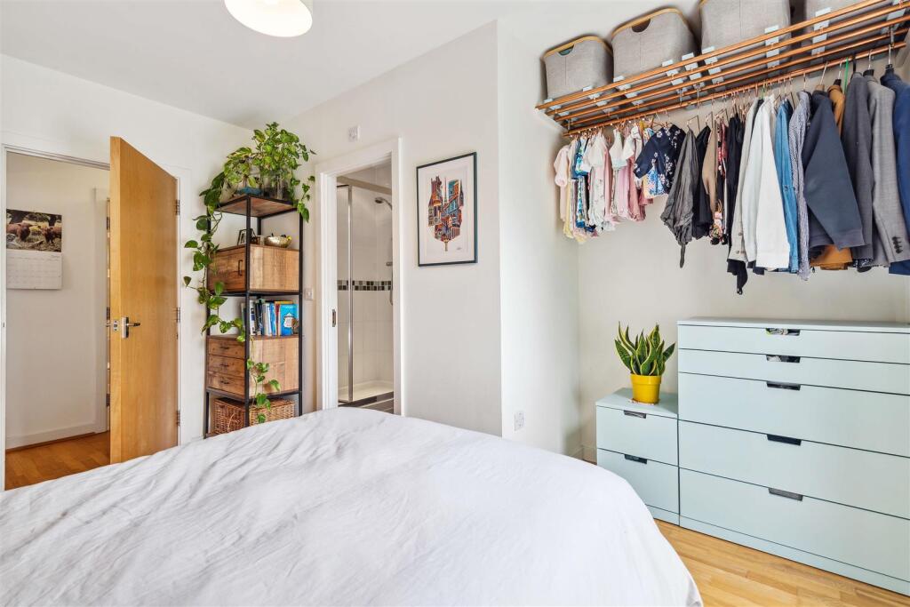 Flat 17, Stratos Height_-5.jpg