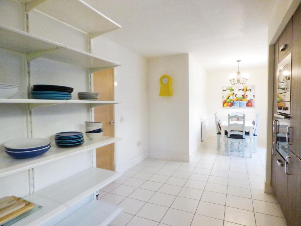Kitchen/Dining