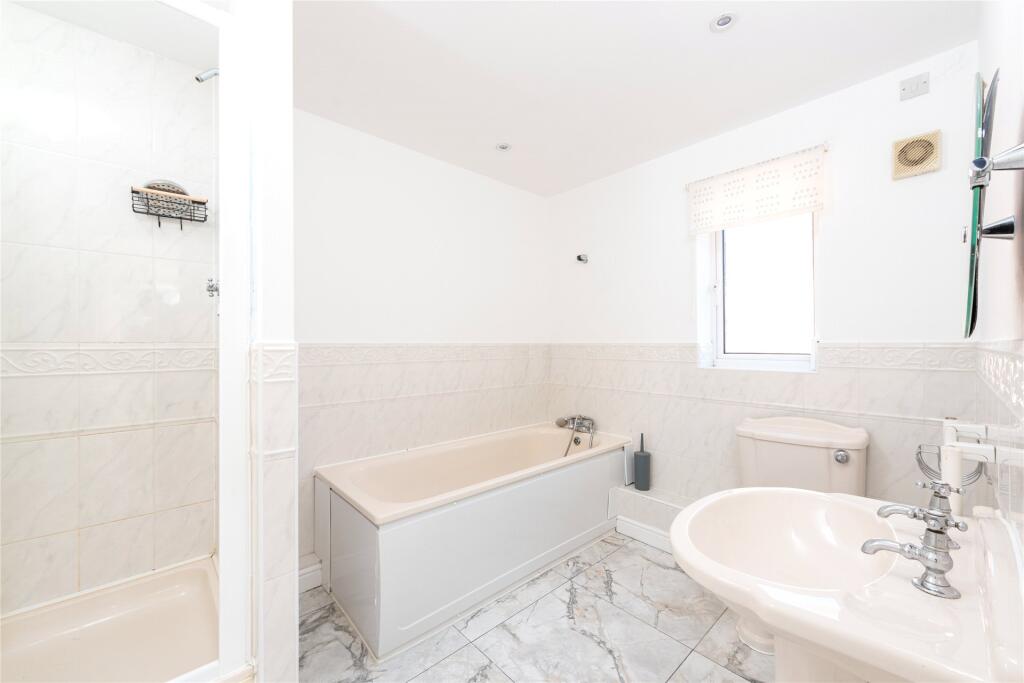 Jack &amp; Jill Bathroom