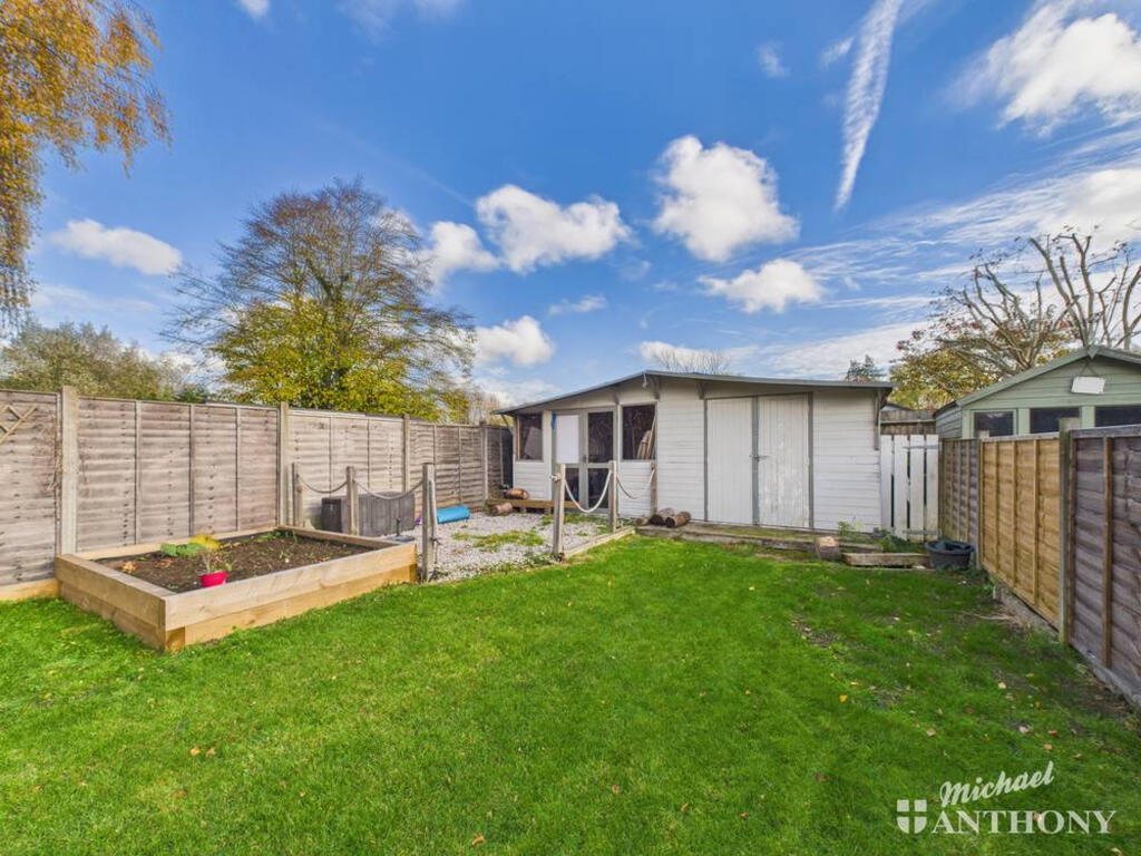 CAM03218G0-PR0821-STILL009-thumbnail-h750-70