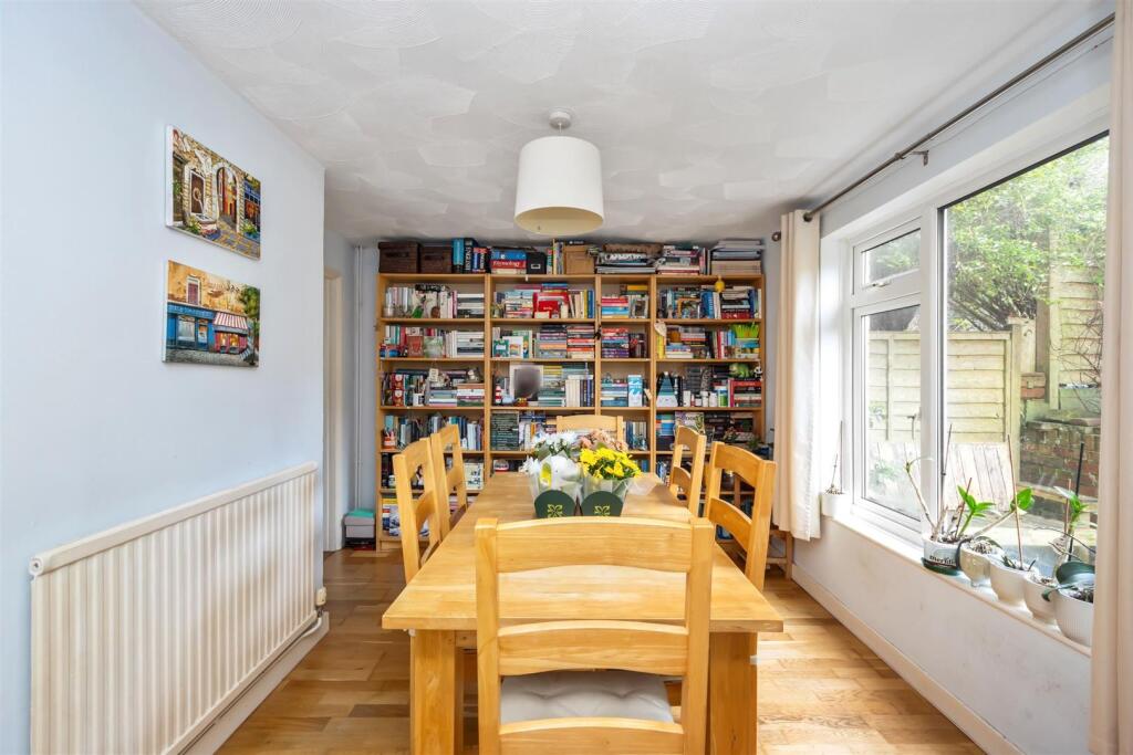 Chichester Close 3 DINING BOOK WALL.jpeg