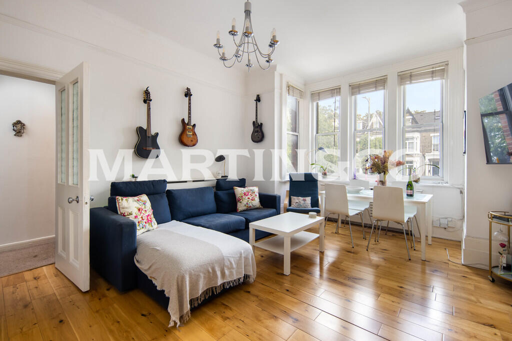 2_Reception Kitch...