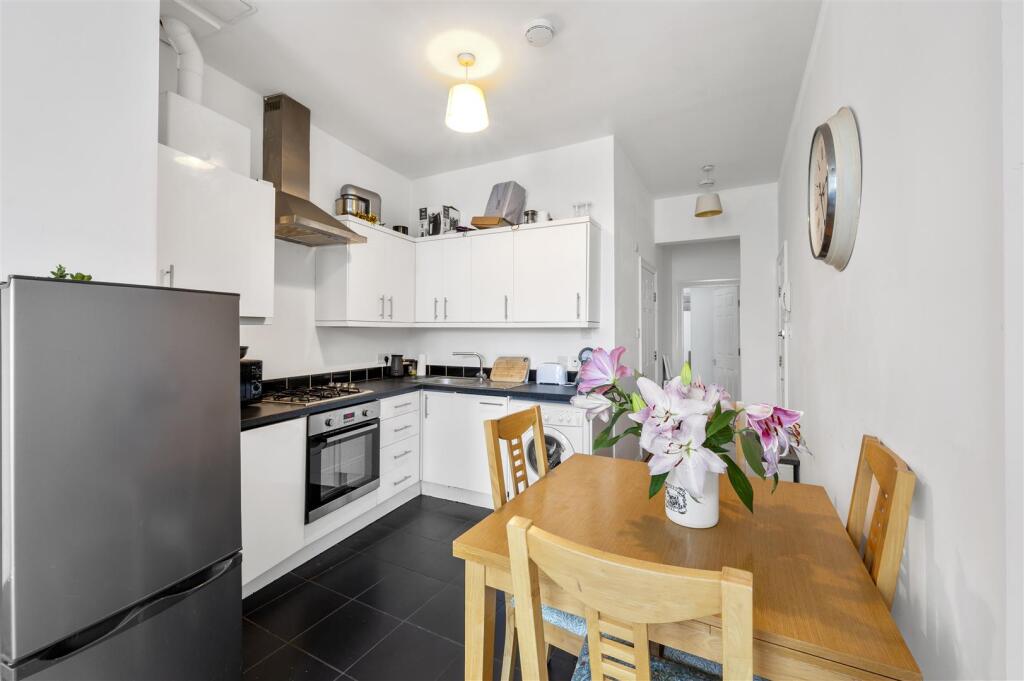 HIGH STREET 2A (12 FROM 19)-3.jpg