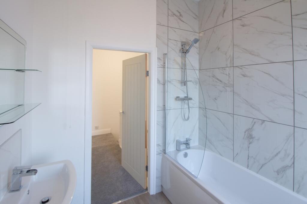 Family Bathroom Adam Hendry EweMove Mirfield