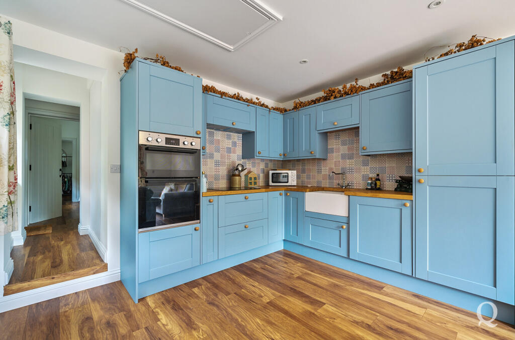 f9e2a8f5-6227-492...