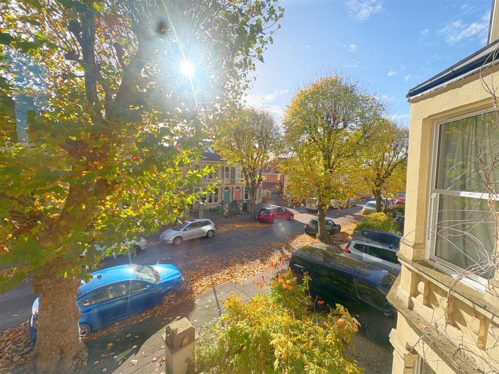 View to front of property.jpg