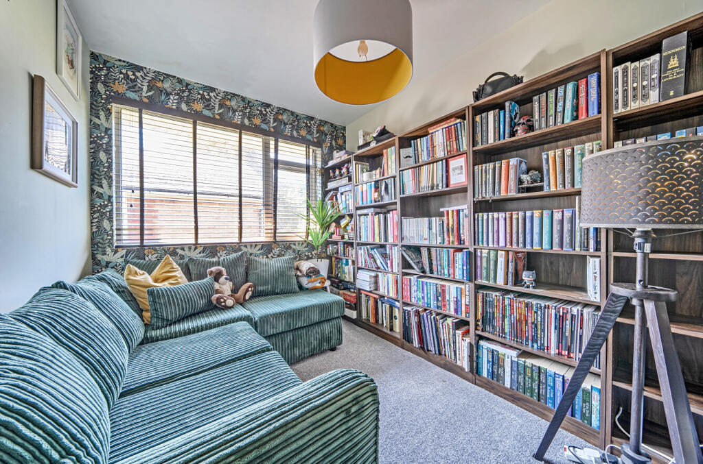 1355970-4-68cd6b2...