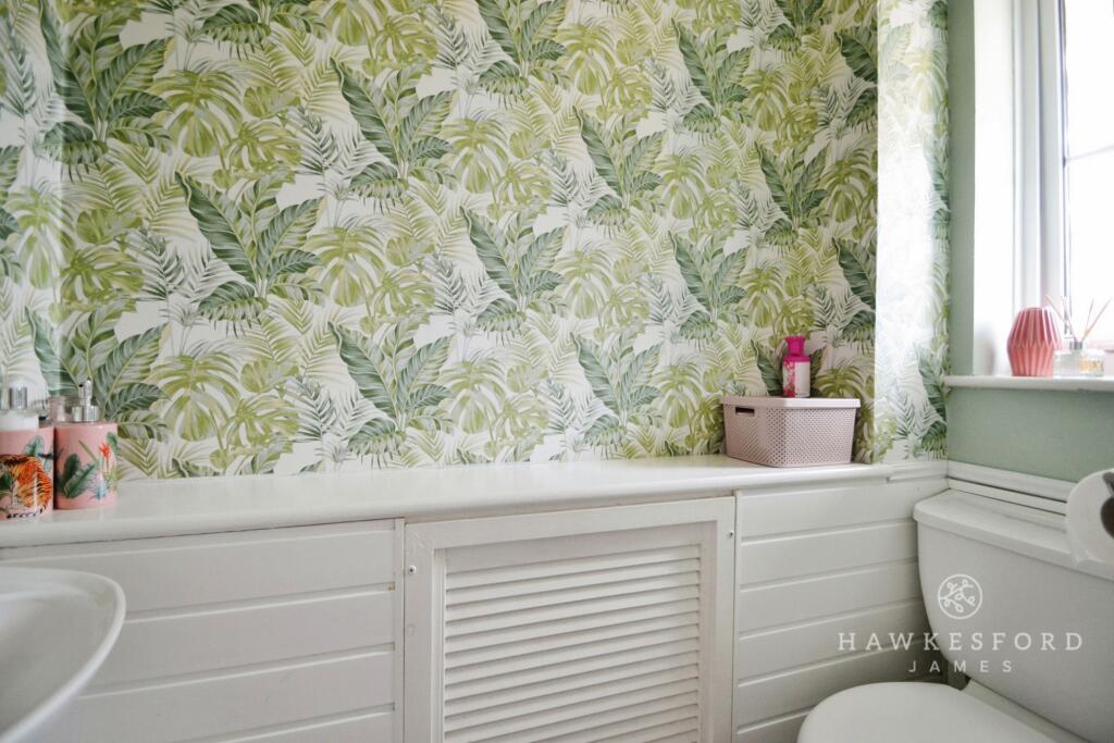 Taillour Close, Sittingbourne - Downstairs WC