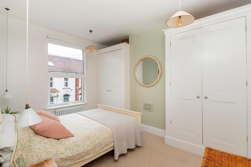 1L3PSG - Bedroom H.jpg