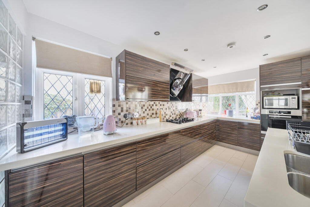 1353708-21-68c3ef...