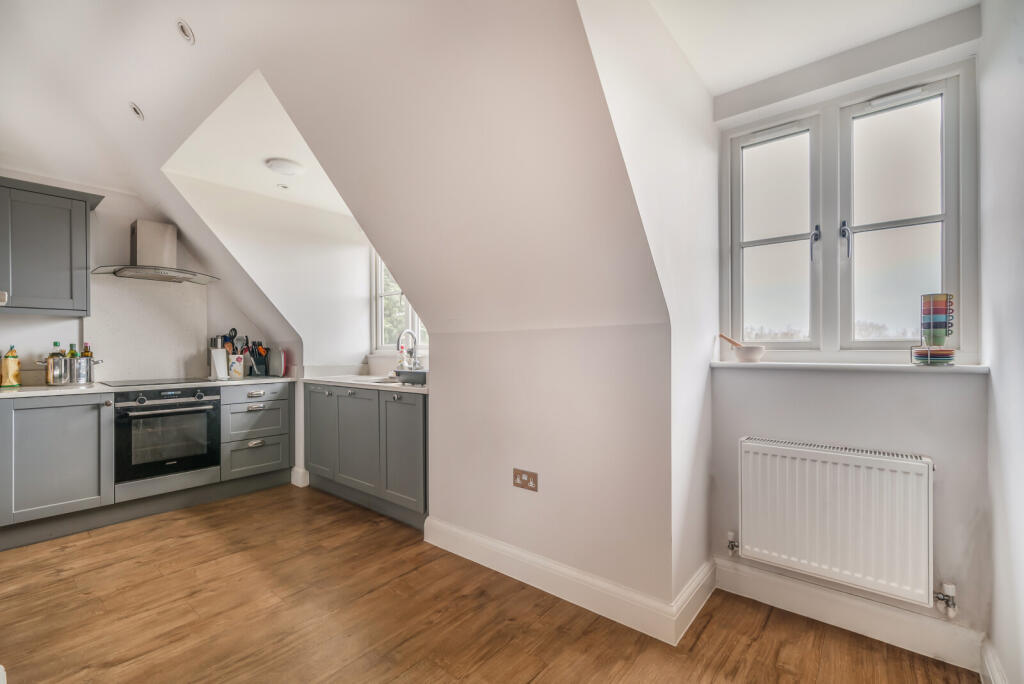 1395902-8-695f819...