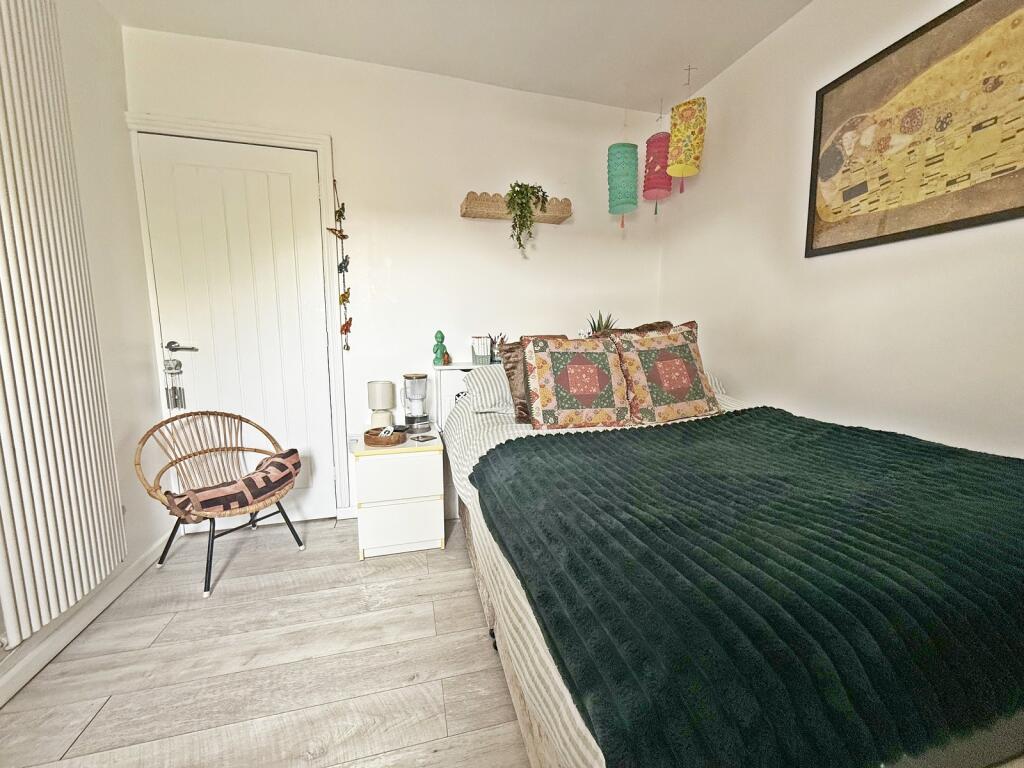 Sitting Room / Bedroom 4