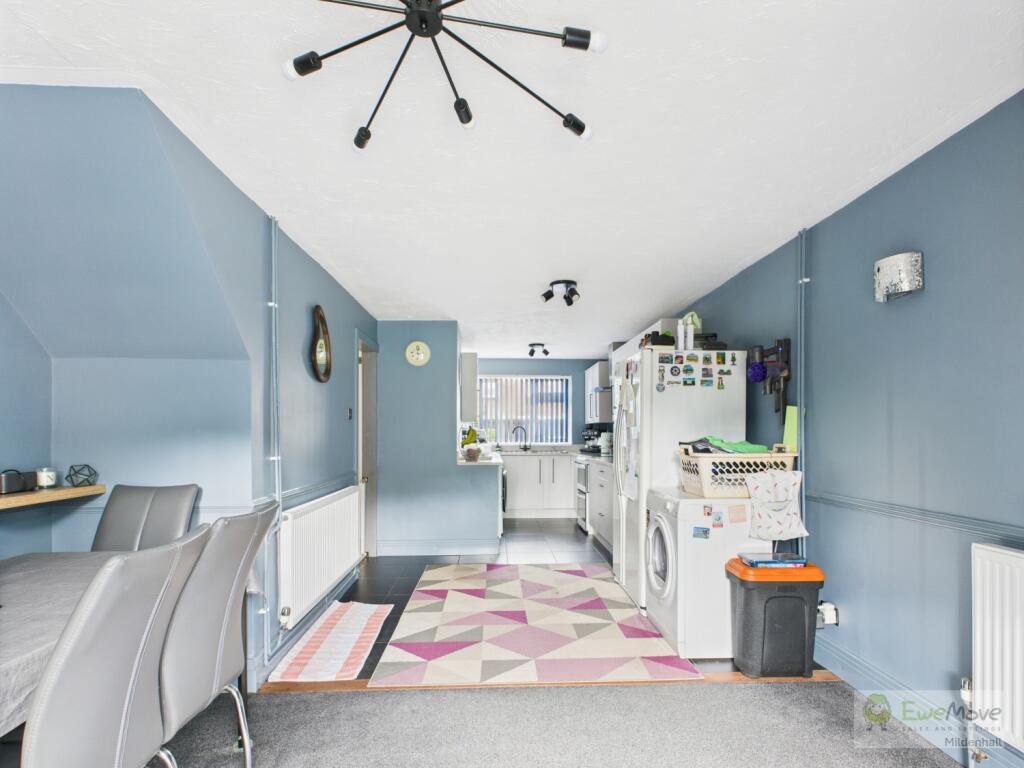 CAM03603G0-PR0039-STILL011