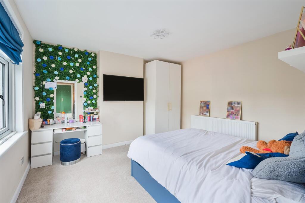 FERNDALE ROAD, 54  (2).jpg