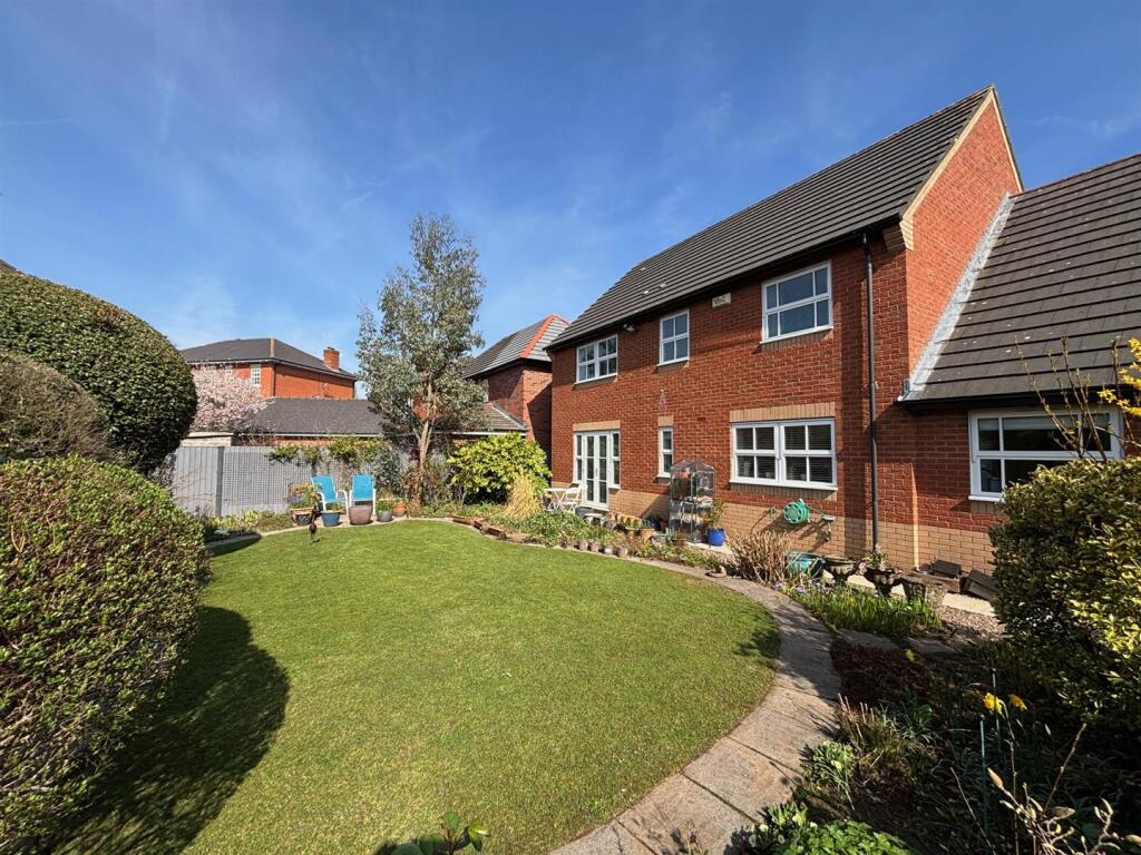 4 Beckett Drive4.jpg