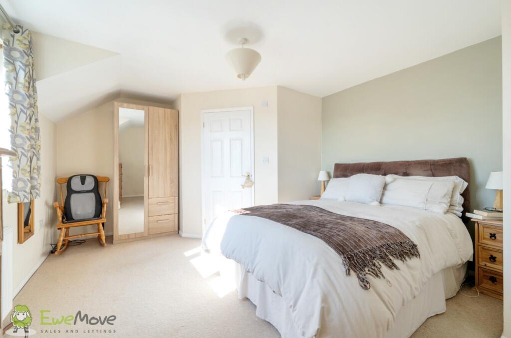 2cd76eb0-7f37-449a-a3d3-0a2f70f68953