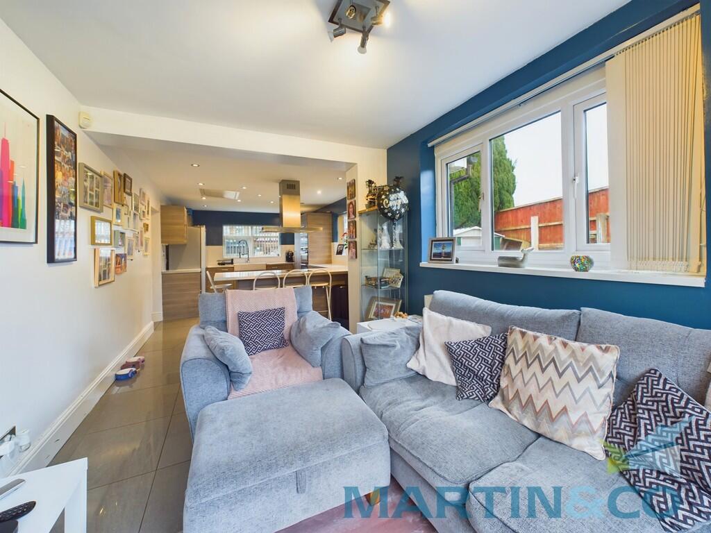 CAM01870G0-PR0147...