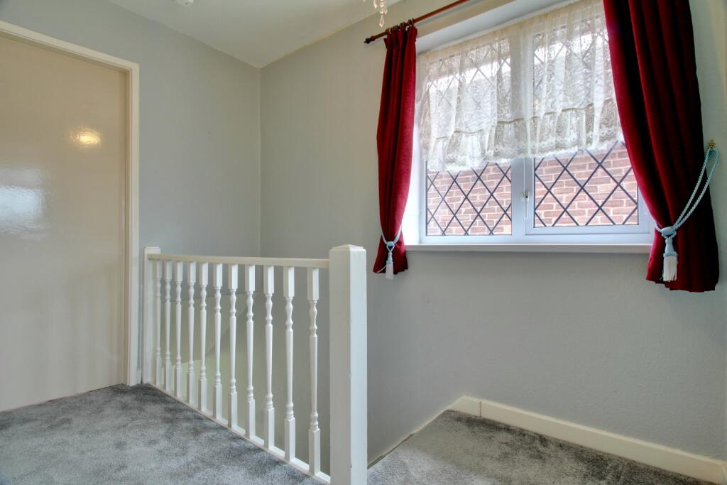 Landing - Gus Critchlow EweMove Hinckley