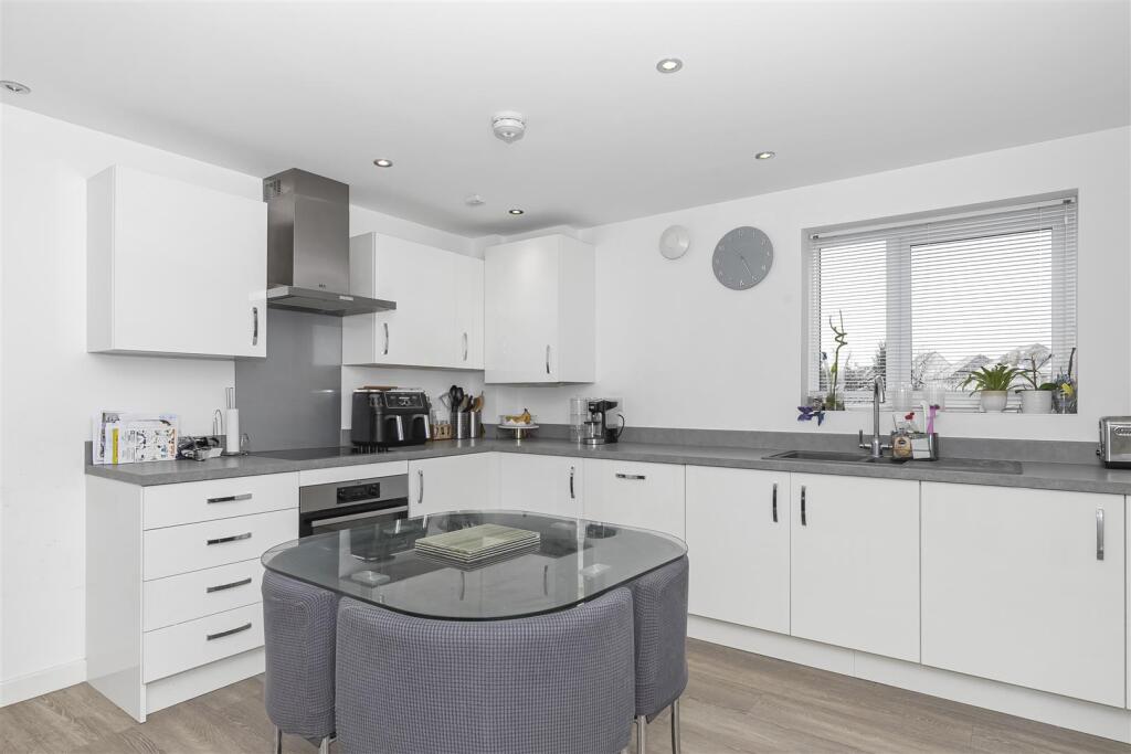 Kitchen  Diner 2.jpg