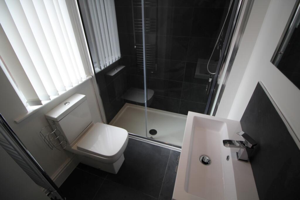 Bedroom 2 En-suite