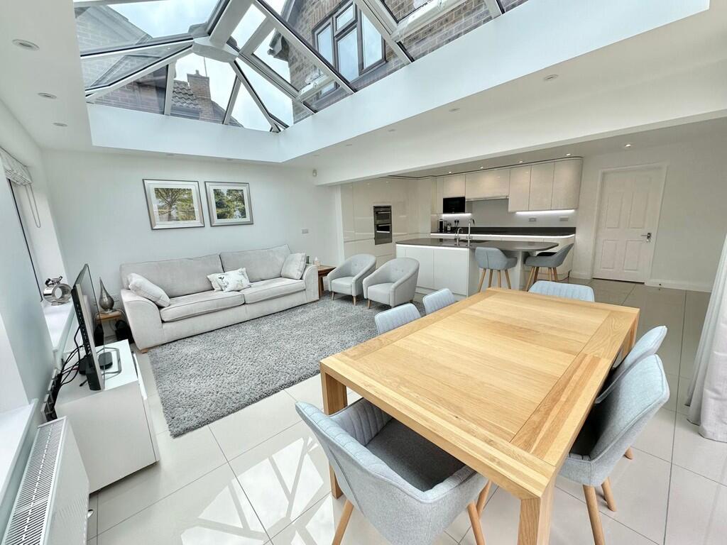 IMG-20250611-WA00...