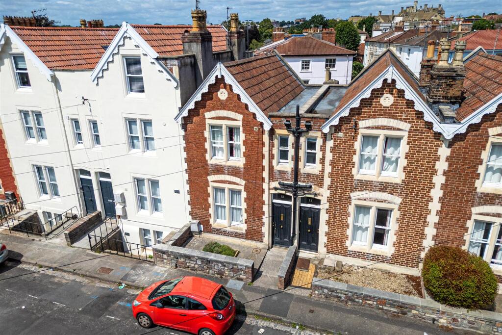 12 Osborne Villas, Kingsdown, Bristol BS2 8BP | Fr
