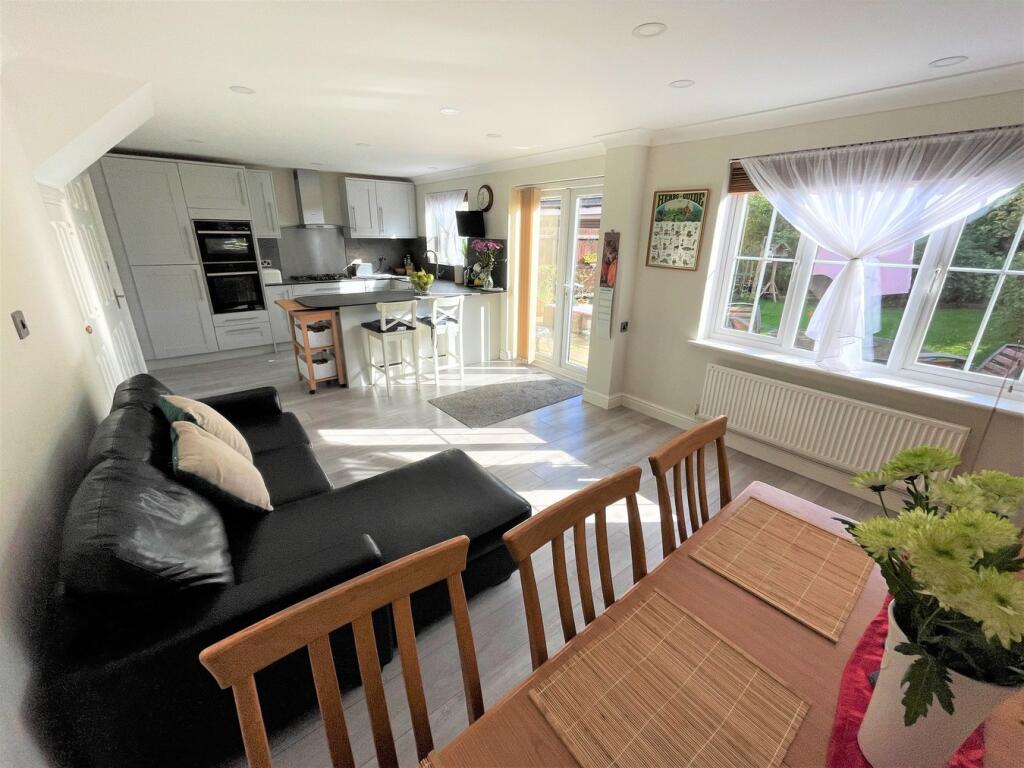 Kitchen Diner