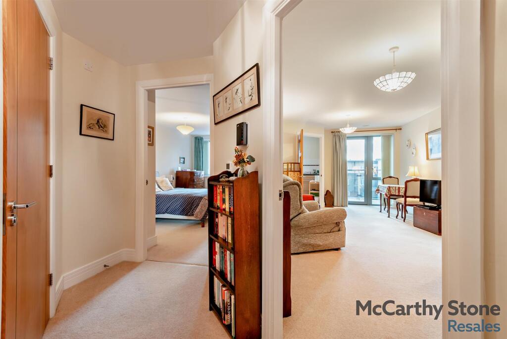 8671525-interior16-800.jpg