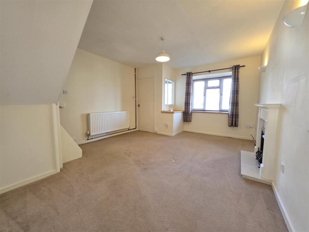 11 Cedar Close, Ashby