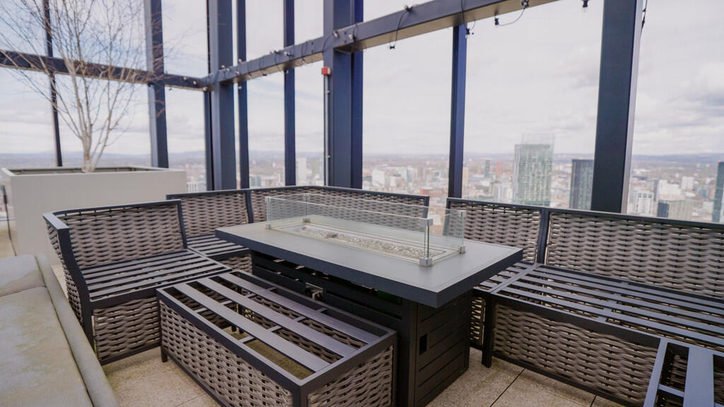 Elizabeth_Tower_P...