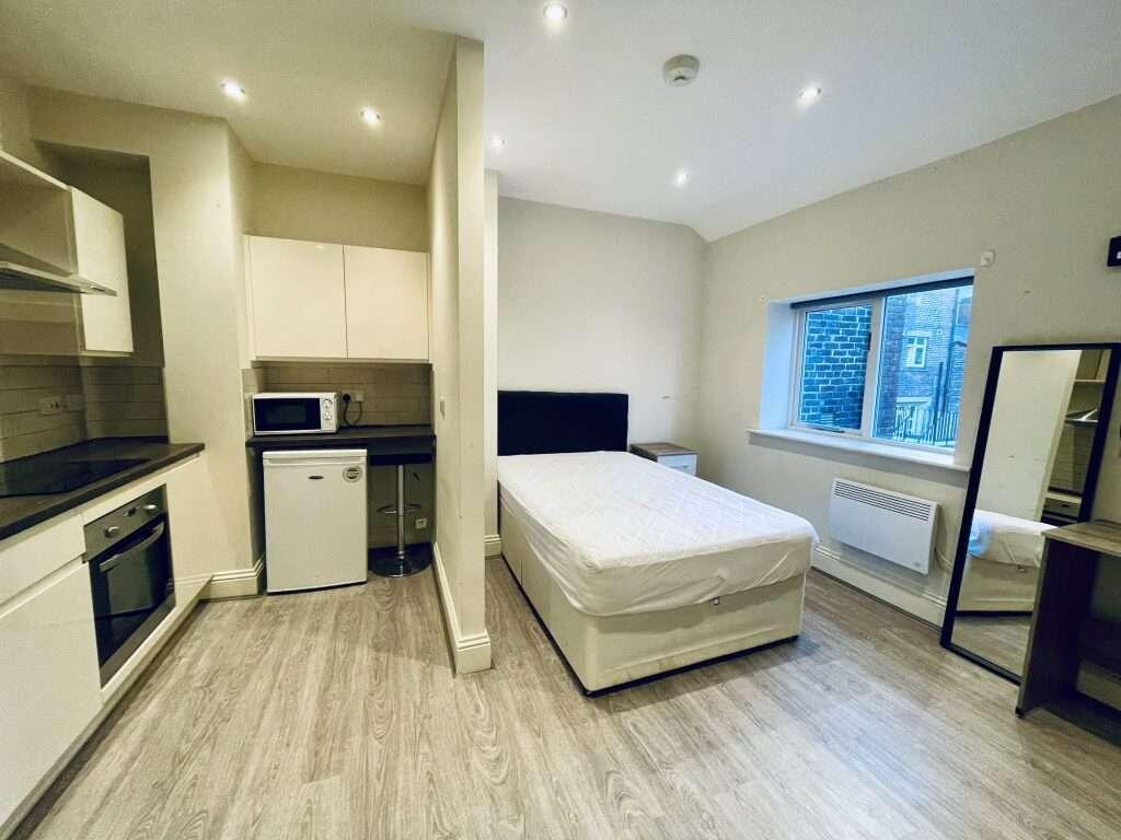 Flat_8_St_James_Row